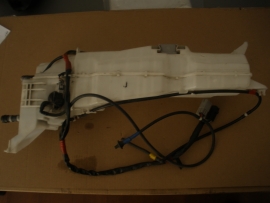 Lexus - WINDSHILD CLENER BOTTLE  - 860141 880